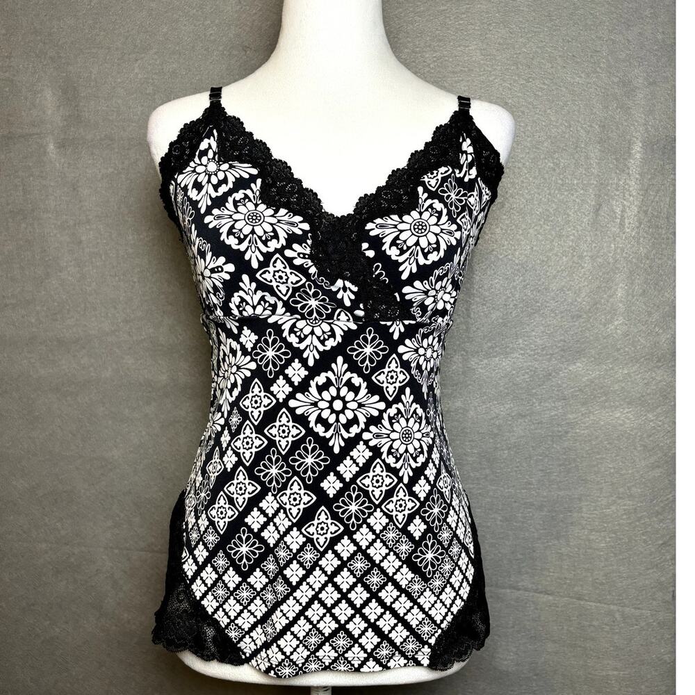 White House Black Market Camisole Top EUC Black White Lace Size Small
